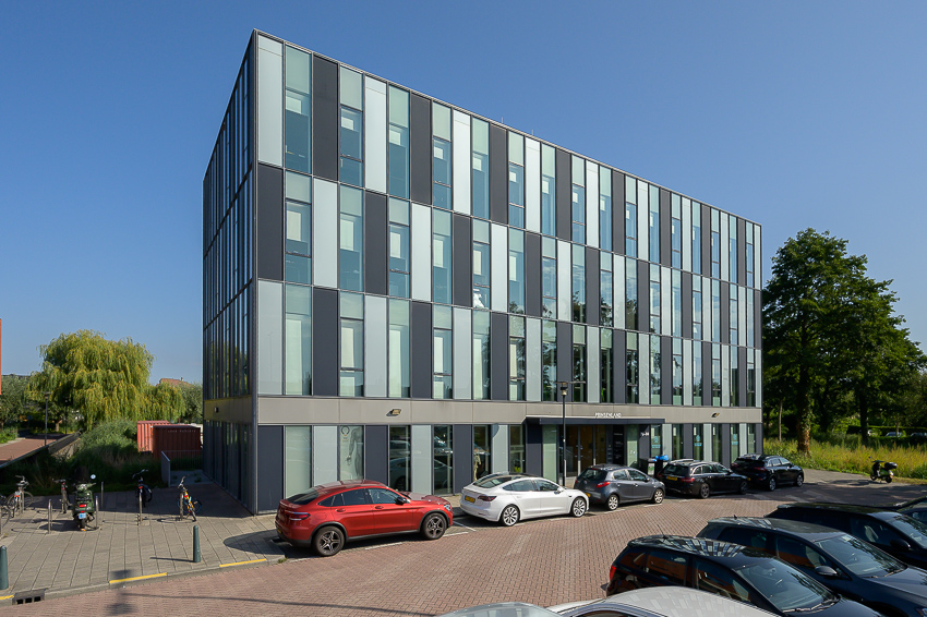 Mia van IJperenplein 82